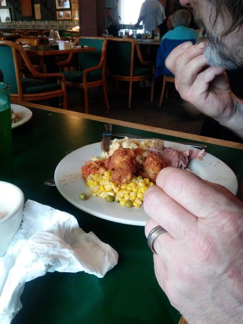 Hotel Solsville | restaurant | 7243 Valley Rd, Madison, NY 13402, USA | 3158937698 OR +1 315-893-7698