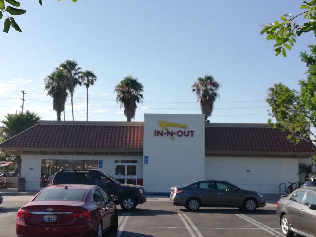 In-N-Out Burger | restaurant | 4600 E Los Coyotes Diagonal, Long Beach, CA 90815, USA | 8007861000 OR +1 800-786-1000
