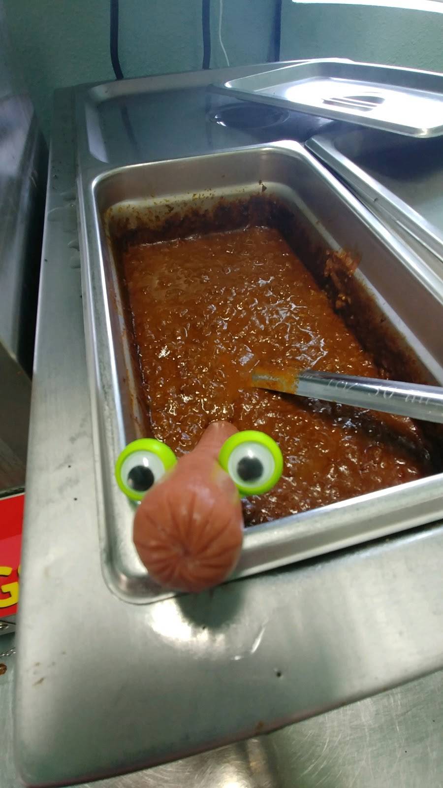 Deen Dogs | meal takeaway | 1017 S Boone St, Aberdeen, WA 98520, USA | 3605338804 OR +1 360-533-8804