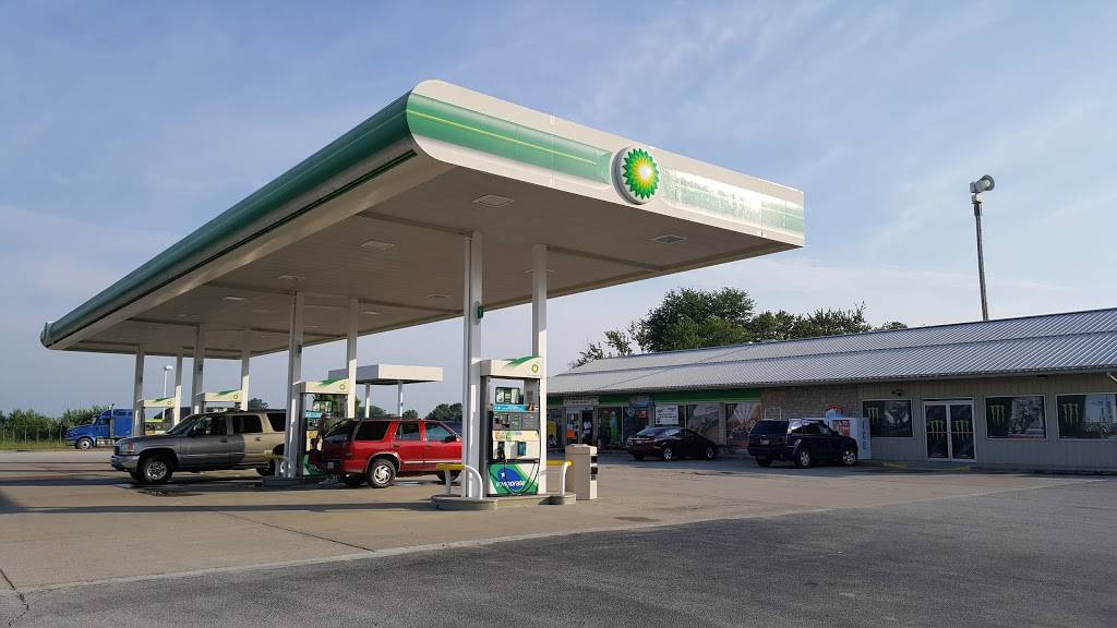 BP | restaurant | 15323 US-50, Dillsboro, IN 47018, USA | 8124323743 OR +1 812-432-3743