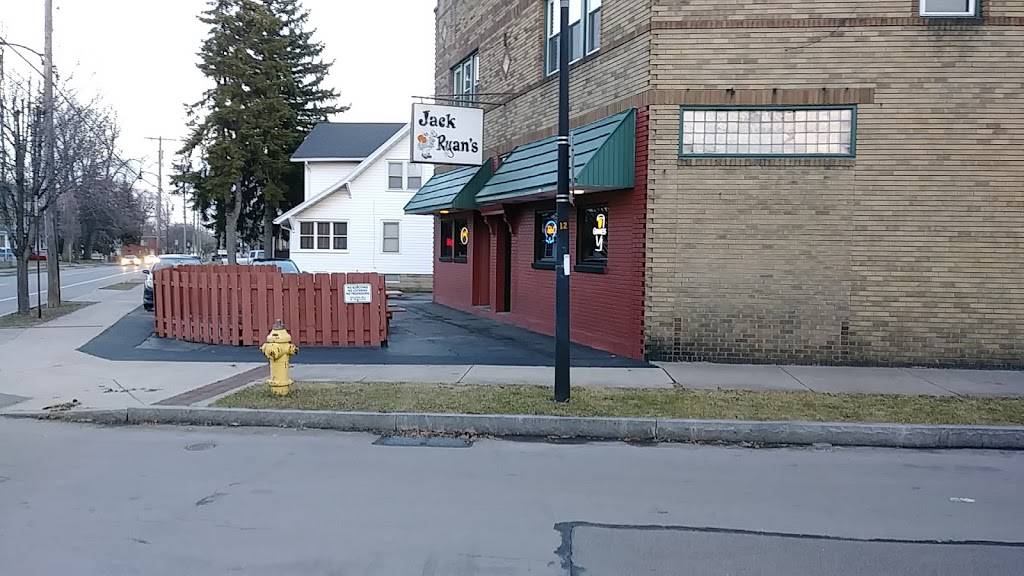 Jack Ryans Tavern | restaurant | 825 Atlantic Ave, Rochester, NY 14609, USA | 5852889037 OR +1 585-288-9037