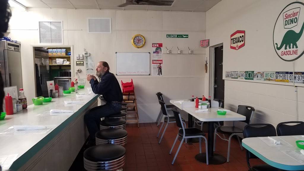 16th Avenue Diner | restaurant | 207 NE 16th Ave, Gainesville, FL 32601, USA | 3523780600 OR +1 352-378-0600