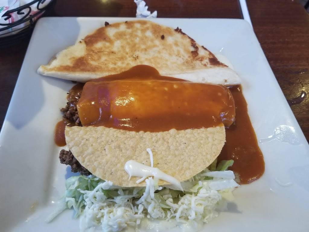 El Cazador | restaurant | 911 Main St, Altavista, VA 24517, USA | 4343697921 OR +1 434-369-7921