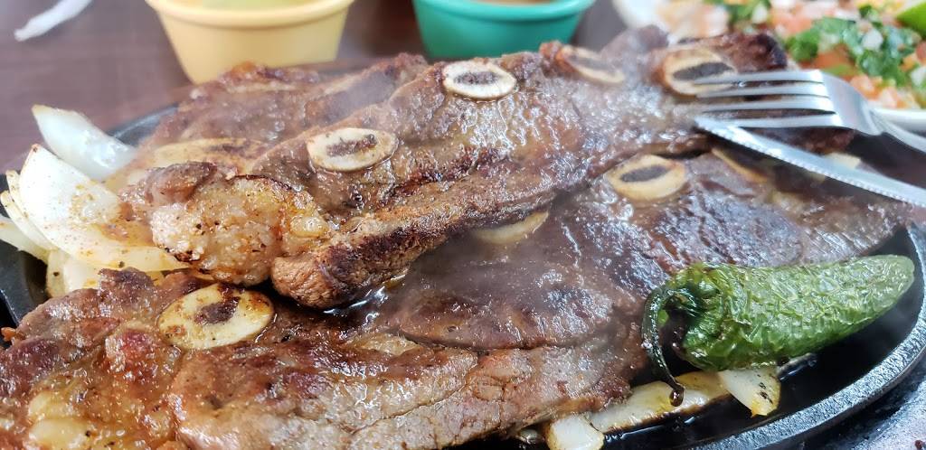 Mucho Mexico Cafe & Bakery | restaurant | 4626 N McCarty St, Houston, TX 77013, USA | 7136736801 OR +1 713-673-6801