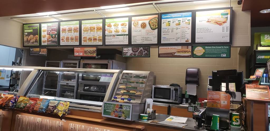 Subway | meal takeaway | 1120 Victoria St N Unit #3, Kitchener, ON N2B 3T2, Canada | 5195790916 OR +1 519-579-0916