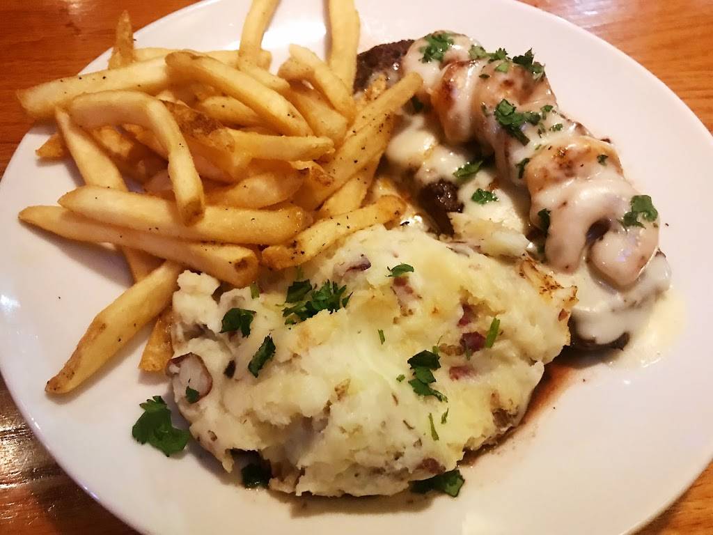 Applebees Grill + Bar | restaurant | 8312 MN-7, St Louis Park, MN 55426, USA | 9529336701 OR +1 952-933-6701