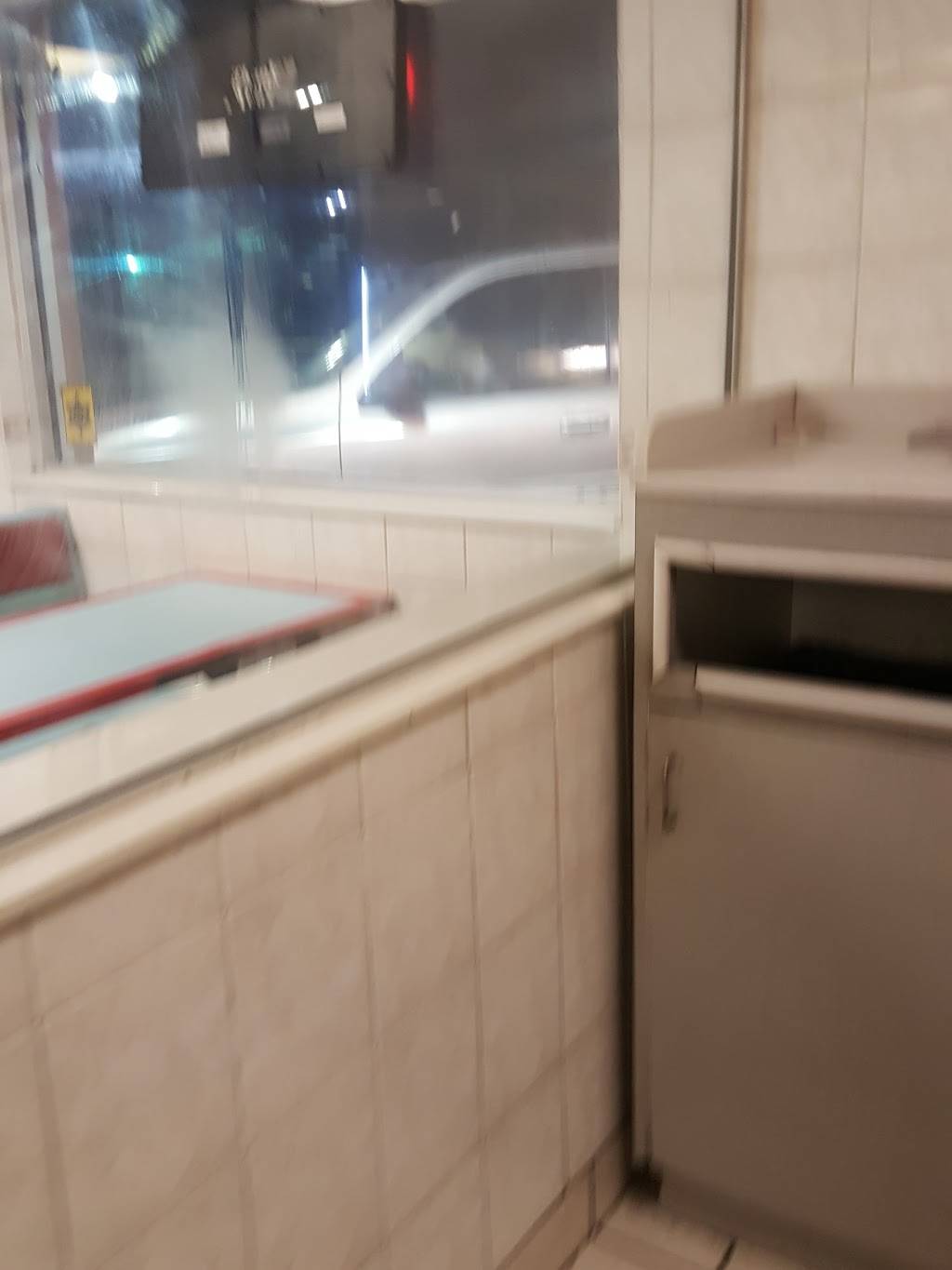 Olympia Coney Island | restaurant | 19740 W 7 Mile Rd, Detroit, MI 48219, USA | 3132467440 OR +1 313-246-7440