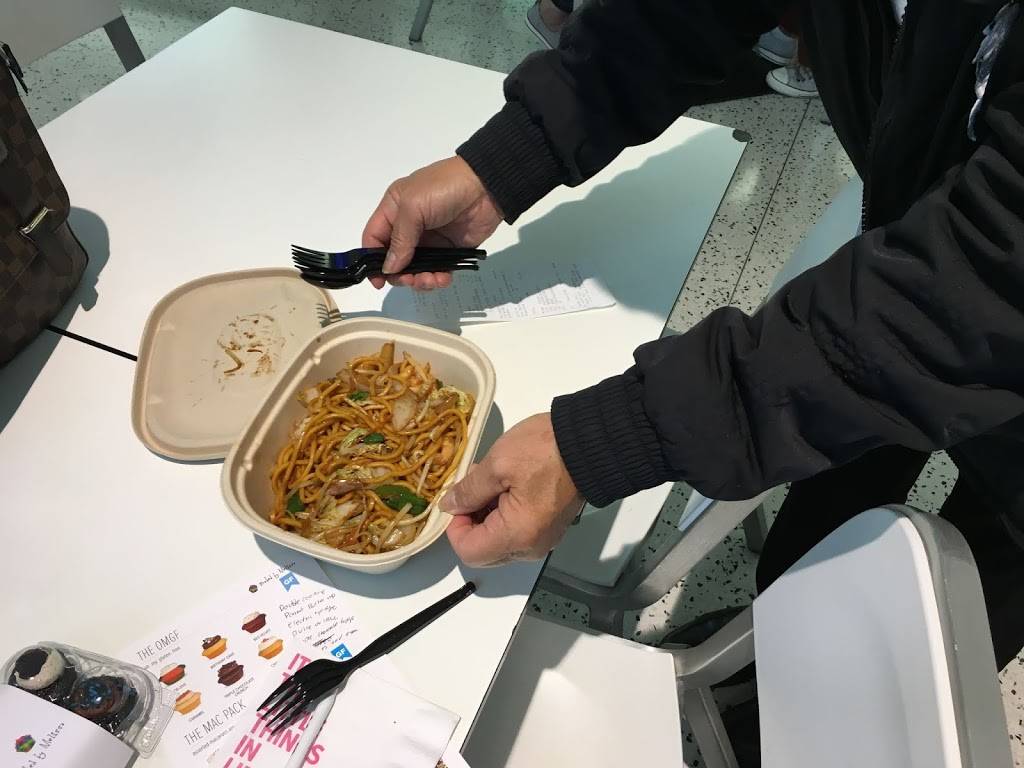 Lucys Asian Kitchen | restaurant | Terminal 5, John F. Kennedy International Airport, Jamaica, NY 11430, USA | 7186566210 OR +1 718-656-6210