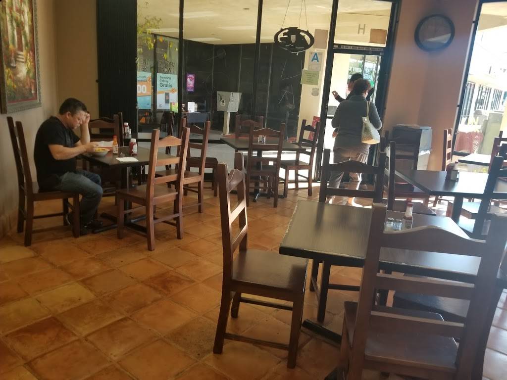 Rio Grande Fine Mexican Food | restaurant | 18845 Sherman Way, Reseda, CA 91335, USA | 8187761506 OR +1 818-776-1506