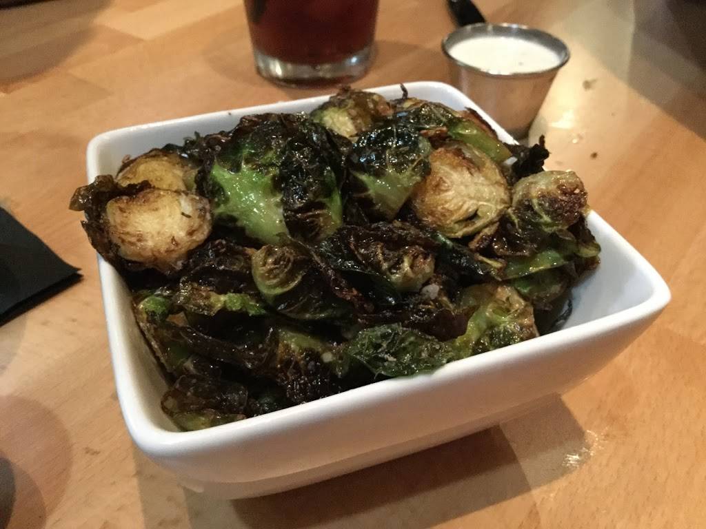 The Bunker Hill Bar & Grill Valencia | restaurant | 24201 W, Valencia Blvd #3690, Valencia, CA 91355, USA | 6612862312 OR +1 661-286-2312