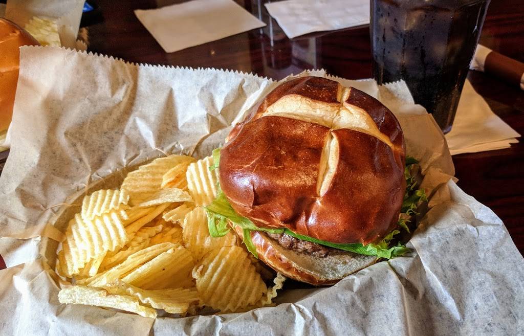 The Side Door Saloon | restaurant | 1200 US-31, Petoskey, MI 49770, USA | 2313479291 OR +1 231-347-9291