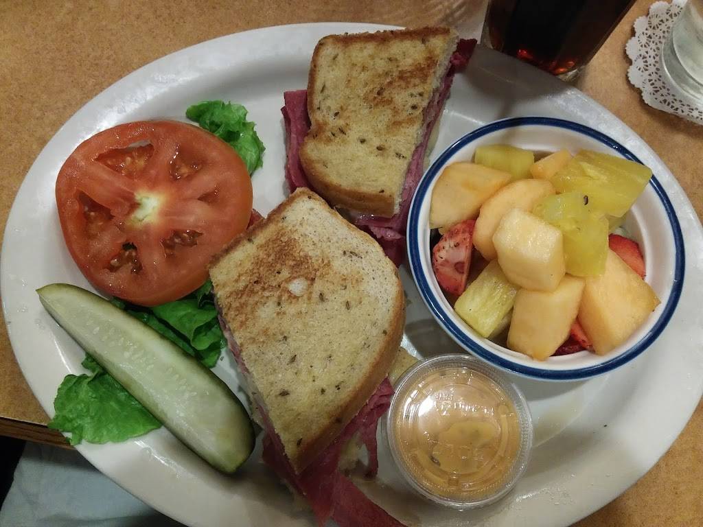 Elmwood Family Restaurant | restaurant | 7725 W Belmont Ave, Elmwood Park, IL 60707, USA | 7084526602 OR +1 708-452-6602