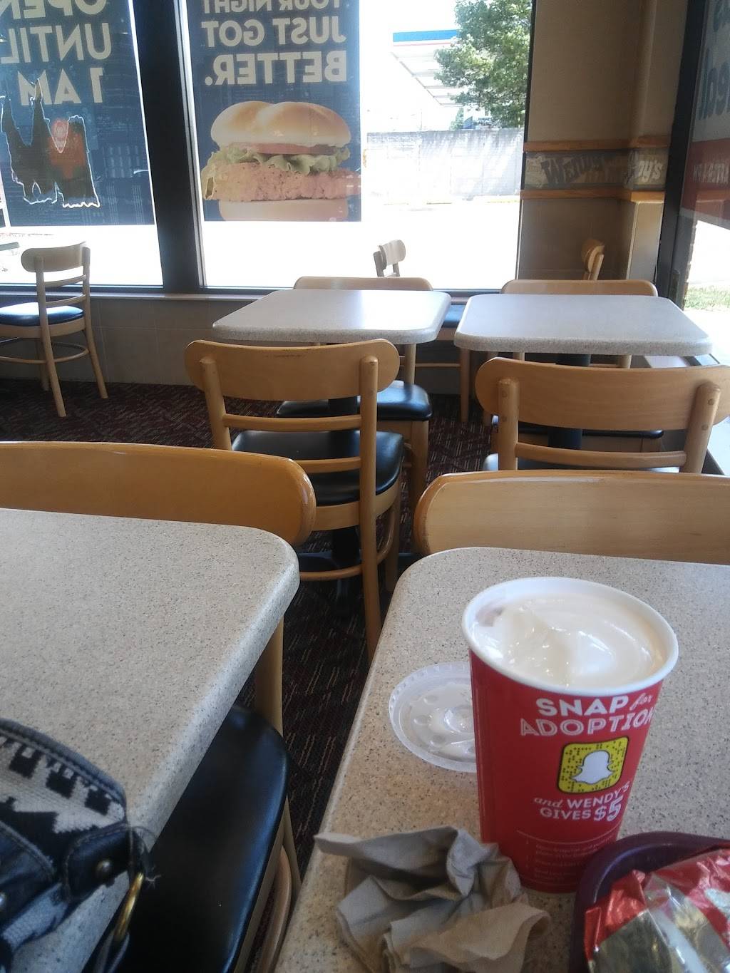 Wendys | restaurant | 20066 W, Eight Mile Rd, Southfield, MI 48075, USA | 2483546166 OR +1 248-354-6166