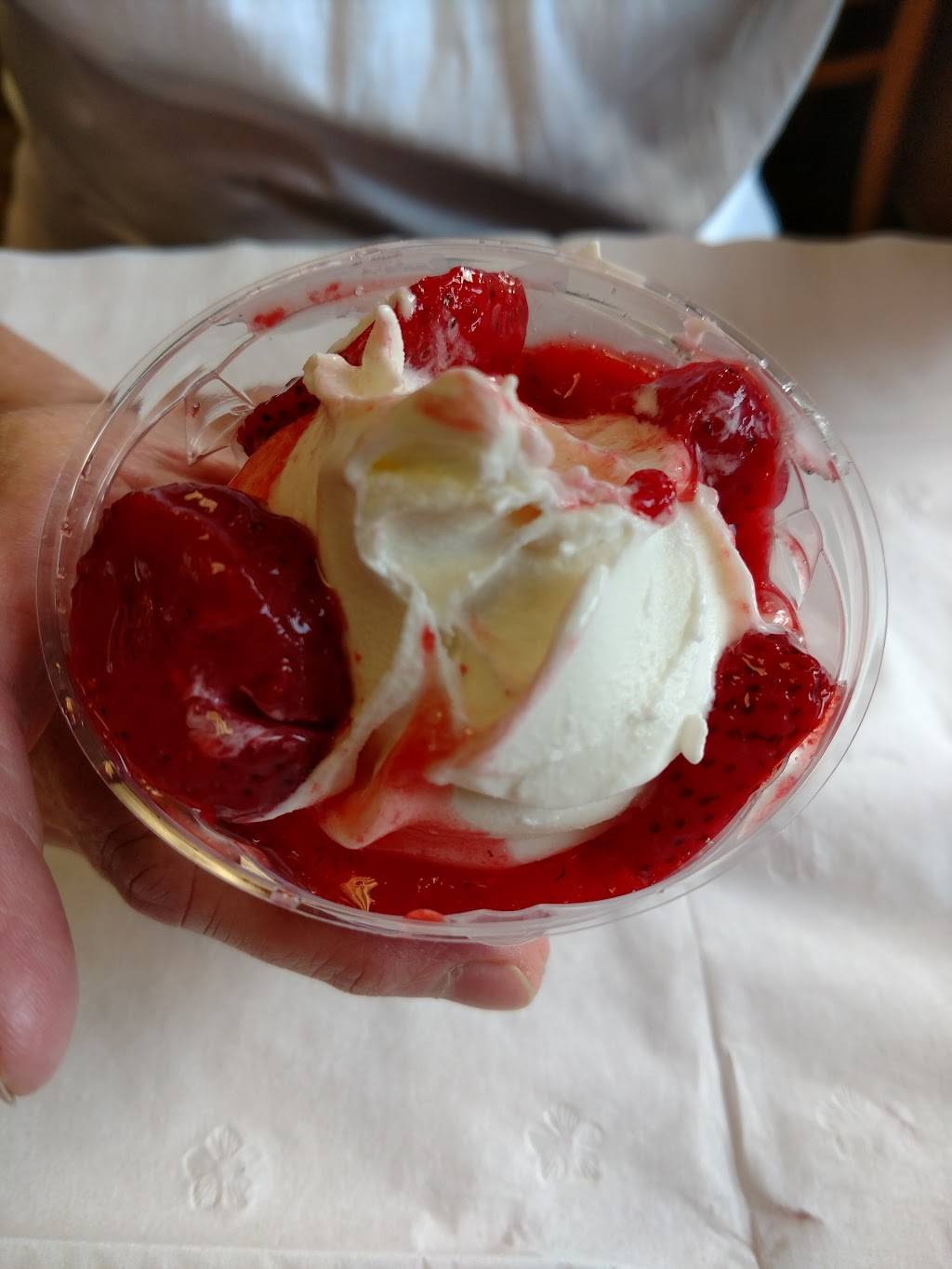 Dairy Queen Grill & Chill | restaurant | 1568 Osgood Dr, Altoona, PA 16602, USA | 8149492655 OR +1 814-949-2655