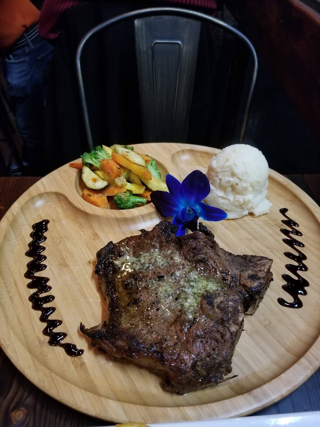 Enjoy Kitchen & Bar | restaurant | 582 W 207th St, New York, NY 10034, USA | 6463989321 OR +1 646-398-9321