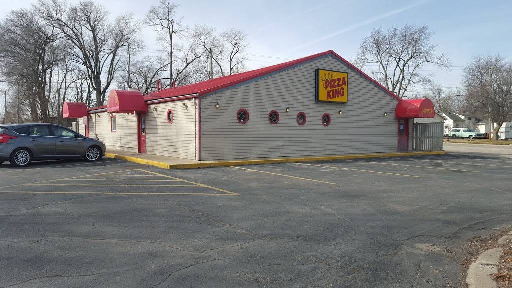 Pizza King | restaurant | 1713 Wayne St, Auburn, IN 46706, USA | 2609251135 OR +1 260-925-1135