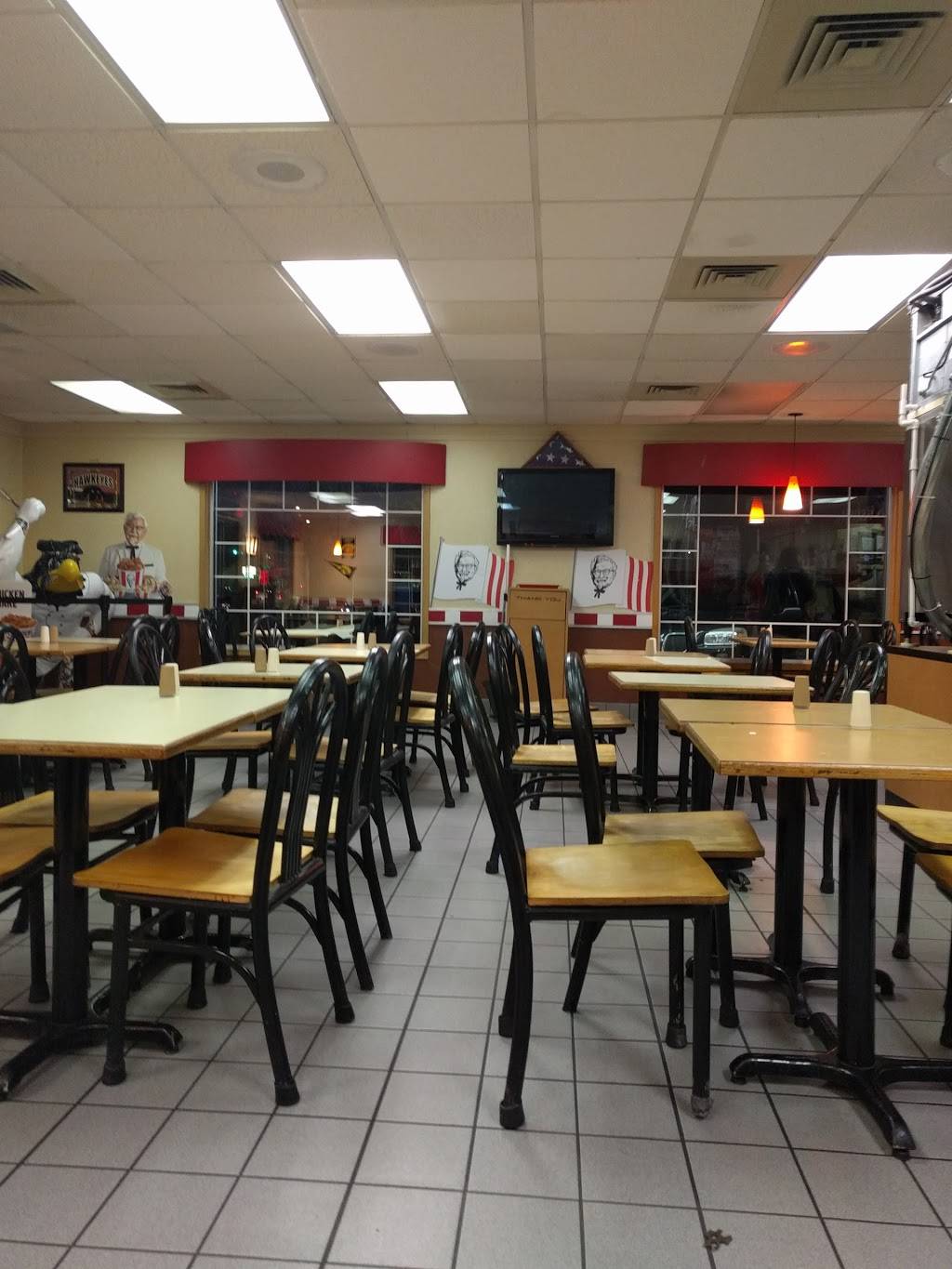 KFC | restaurant | 130 Hwy 1 W, Iowa City, IA 52246, USA | 3193516180 OR +1 319-351-6180