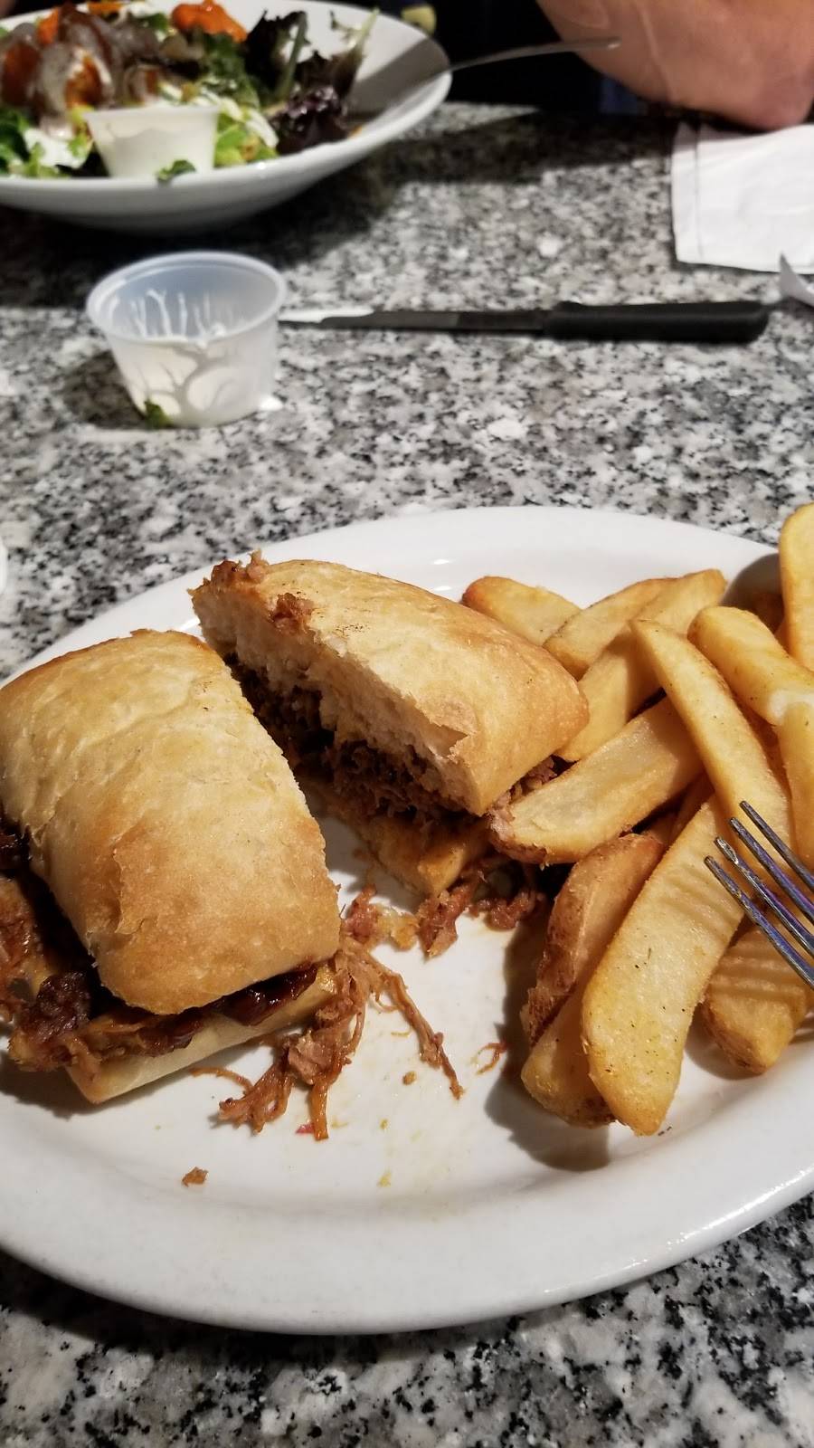 Gallaghers Sports Grill | restaurant | 3220 E Baseline Rd #100, Phoenix, AZ 85042, USA | 6024370981 OR +1 602-437-0981