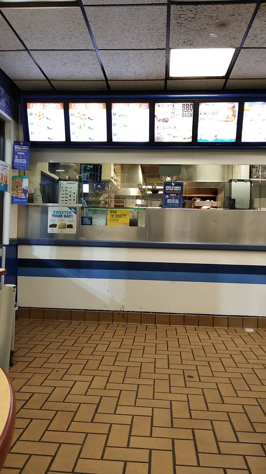 White Castle | restaurant | 3524 N Kingshighway Blvd, St. Louis, MO 63115, USA | 3143853576 OR +1 314-385-3576