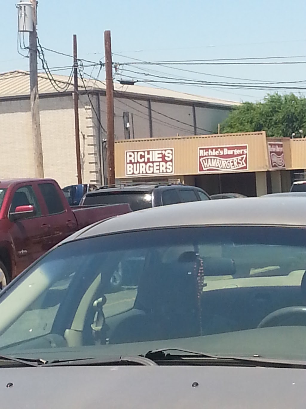 Richies Burgers | restaurant | 3405 N Arkansas Ave, Laredo, TX 78043, USA | 9567226125 OR +1 956-722-6125