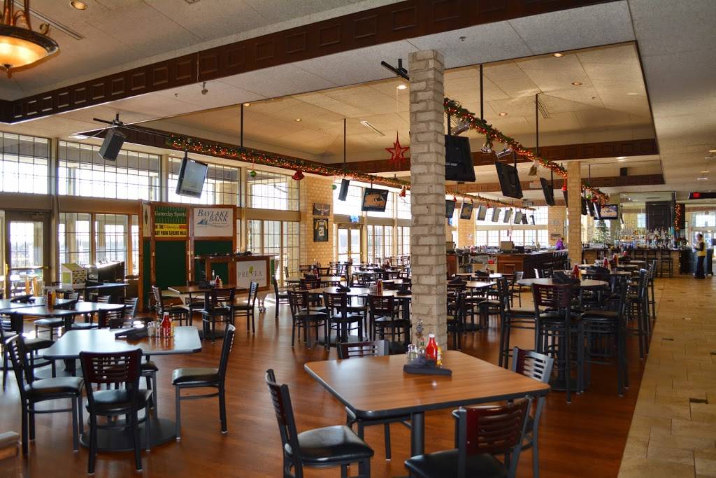 Thornberry Creek at Oneida | restaurant | 4470 N Pine Tree Rd, Hobart, WI 54155, USA | 9204347501 OR +1 920-434-7501