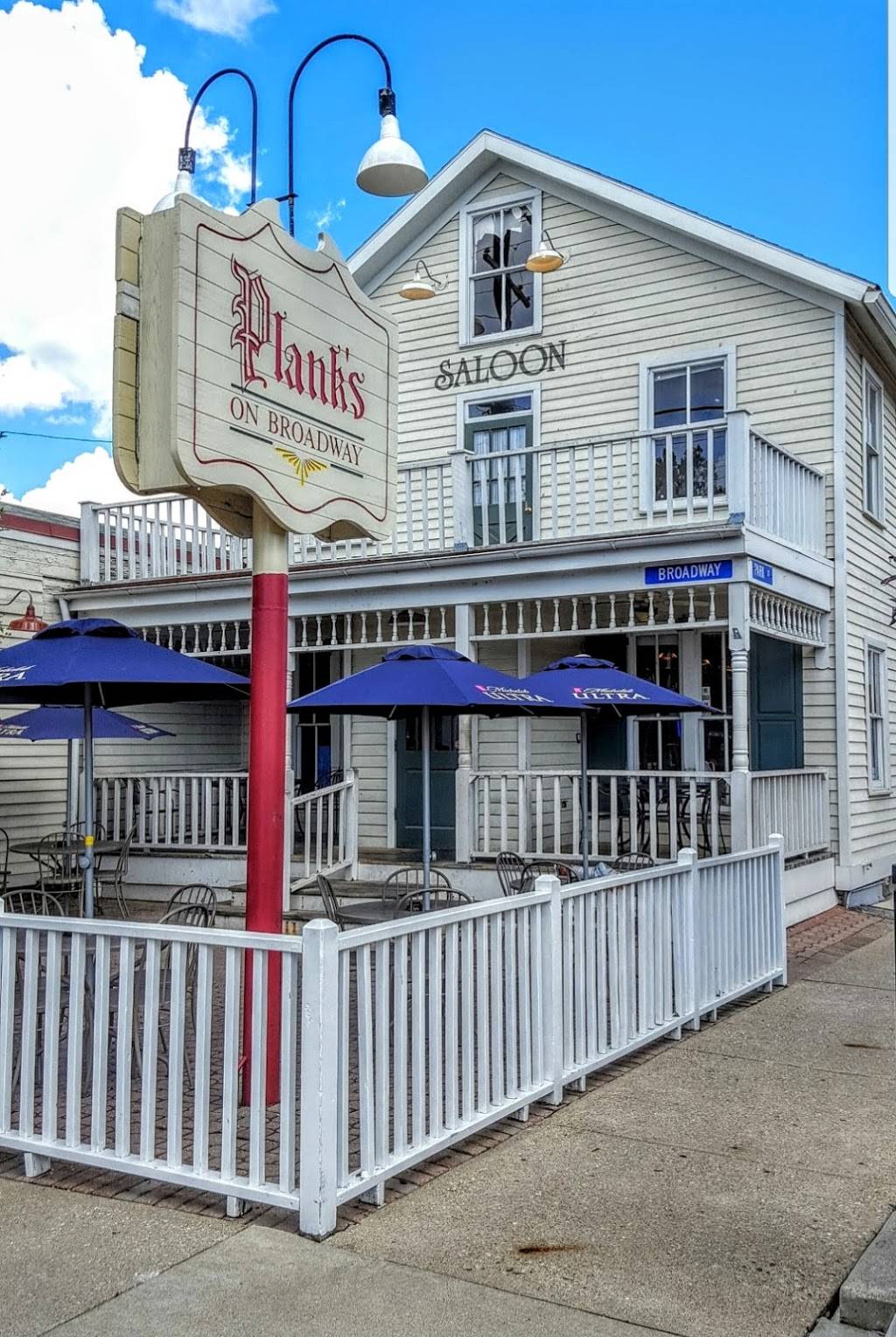 Planks On Broadway | restaurant | 4022 Broadway, Grove City, OH 43123, USA | 6148757800 OR +1 614-875-7800