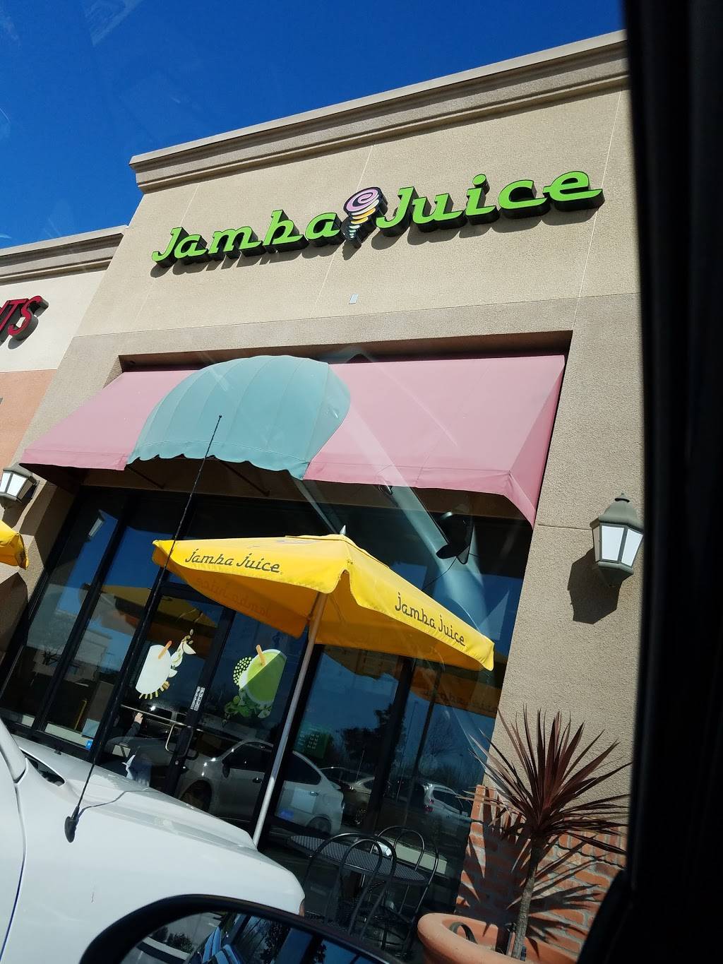 Jamba Juice The Stadium Center | restaurant | 2160 Daniels St, Manteca, CA 95337, USA | 2092392492 OR +1 209-239-2492