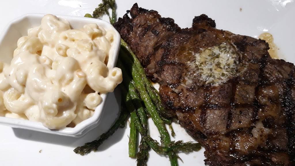 American SmokeHouse | restaurant | 719 3rd Ave, West Point, GA 31833, USA | 7065013600 OR +1 706-501-3600