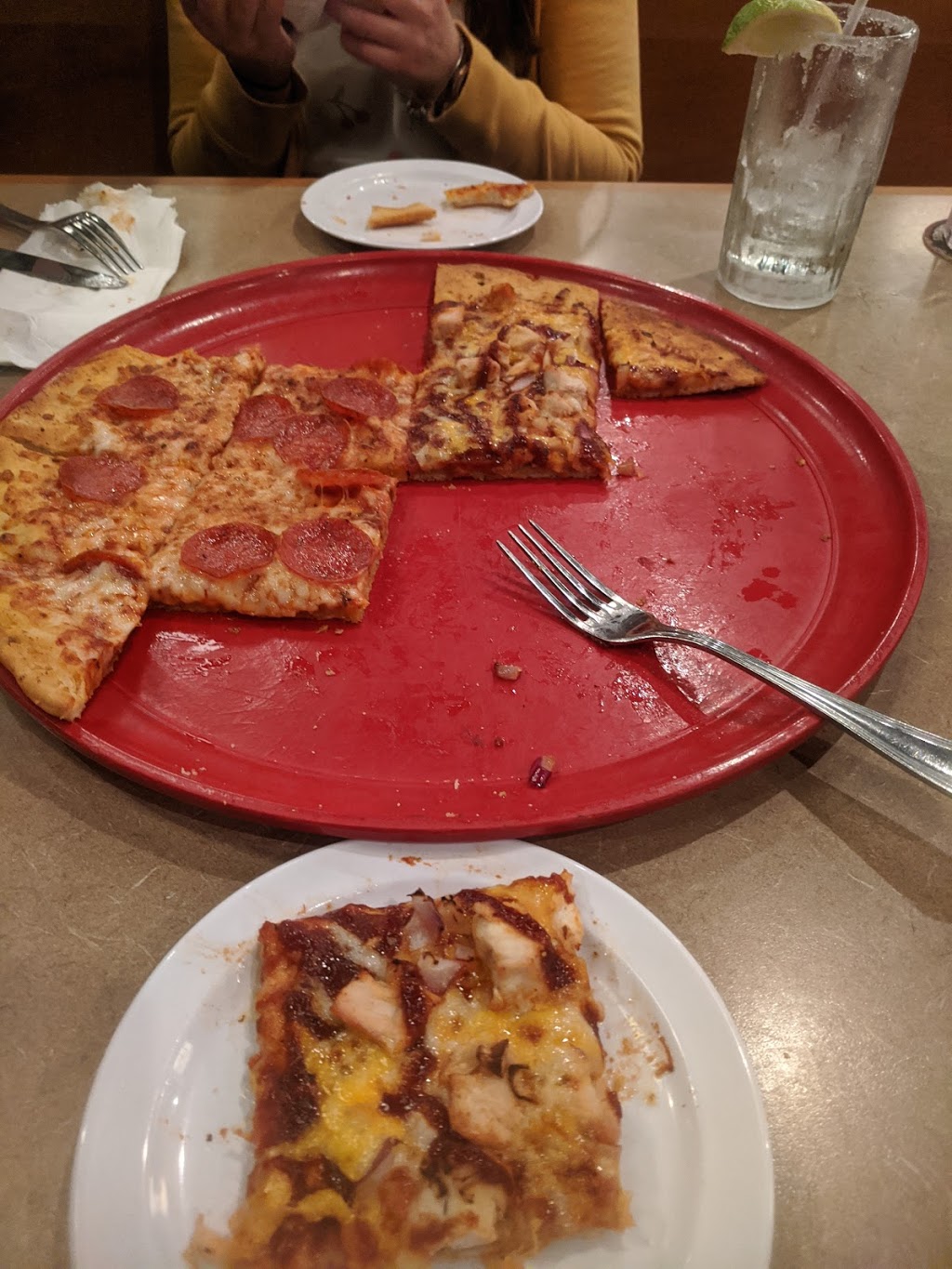 Red Elephant Pizza & Grill | restaurant | 2910 Kerry Forest Pkwy, Tallahassee, FL 32309, USA | 8506687492 OR +1 850-668-7492