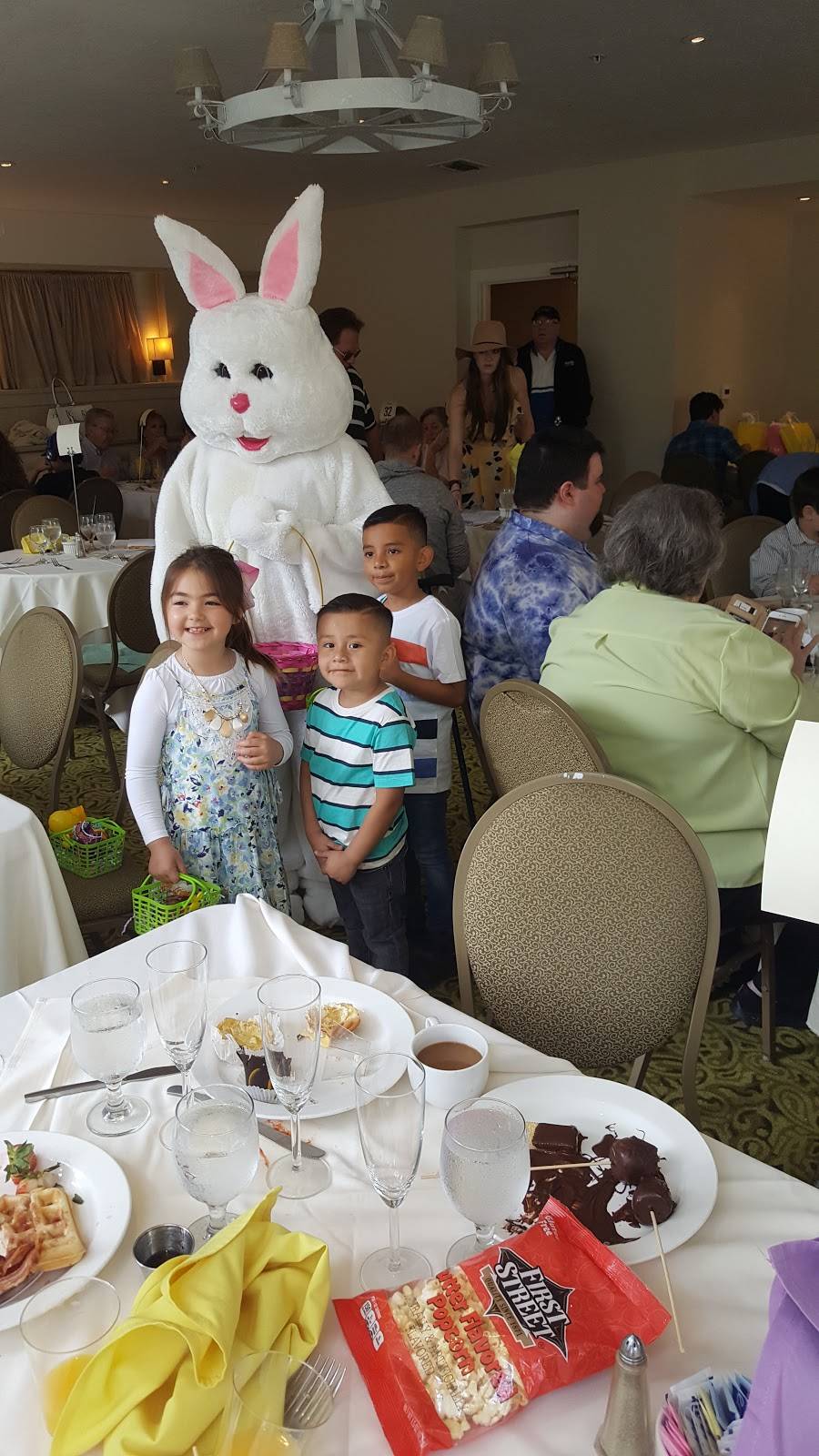 River Rock Lounge | night club | 12825 Ventura Blvd, Studio City, CA 91604, USA | 8184327500 OR +1 818-432-7500