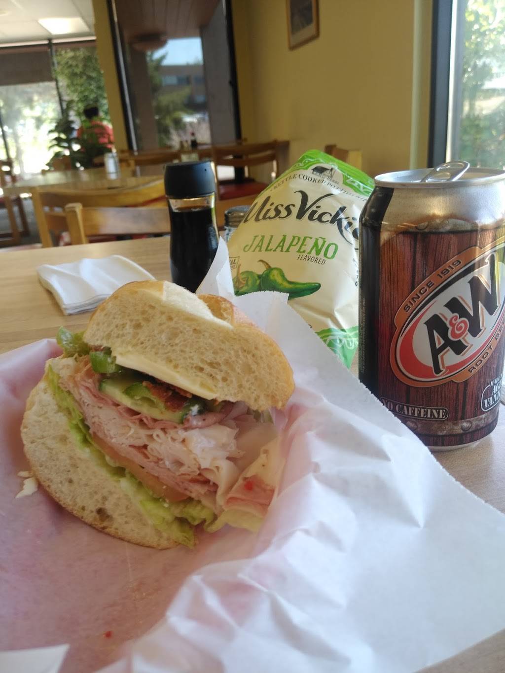 Dry Creek Deli | restaurant | 7348 S Alton Way, Centennial, CO 80112, USA | 3037719391 OR +1 303-771-9391