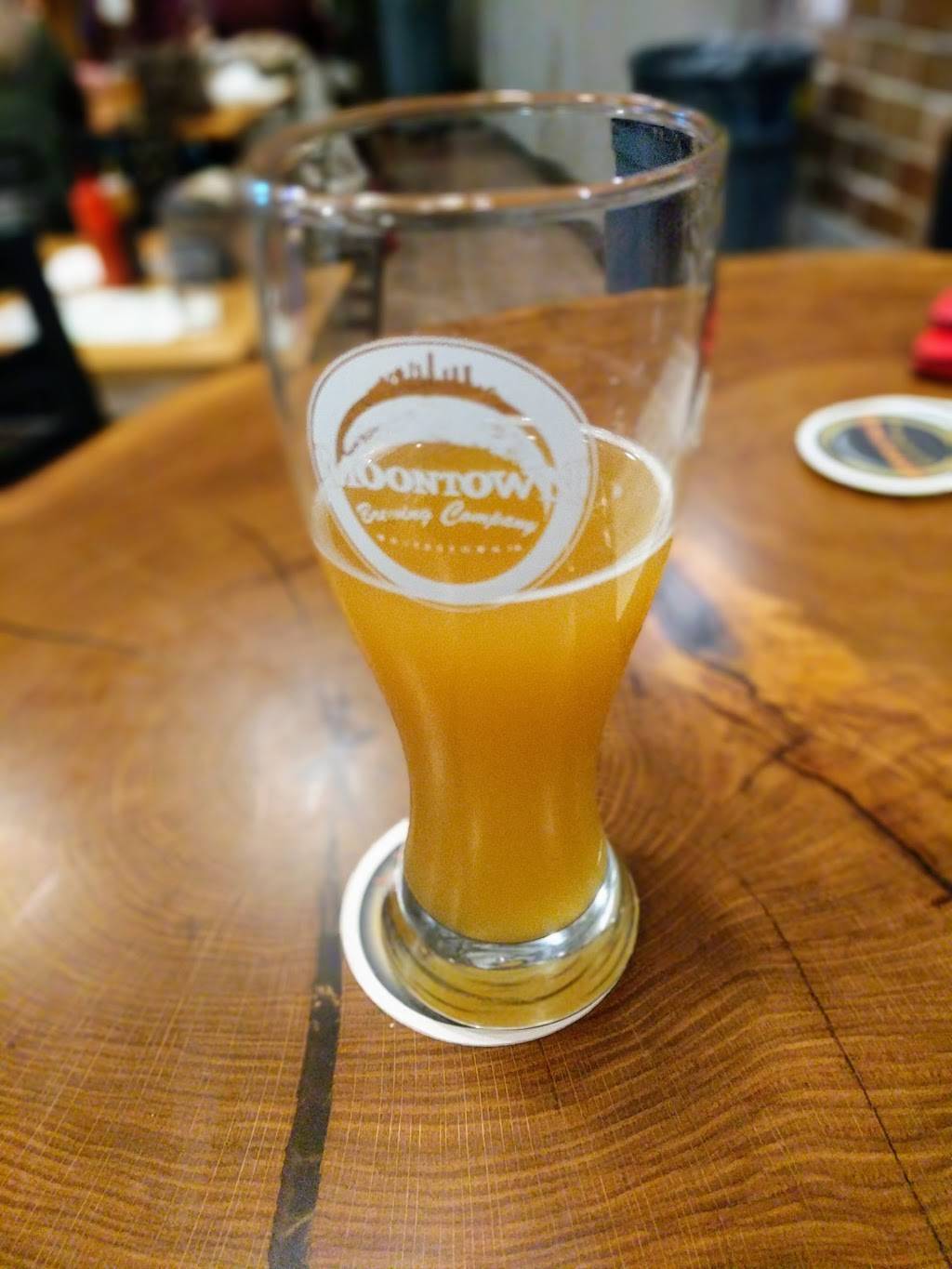 Moontown Brewing Company | restaurant | 345 S Bowers St, Whitestown, IN 46075, USA | 3177693880 OR +1 317-769-3880