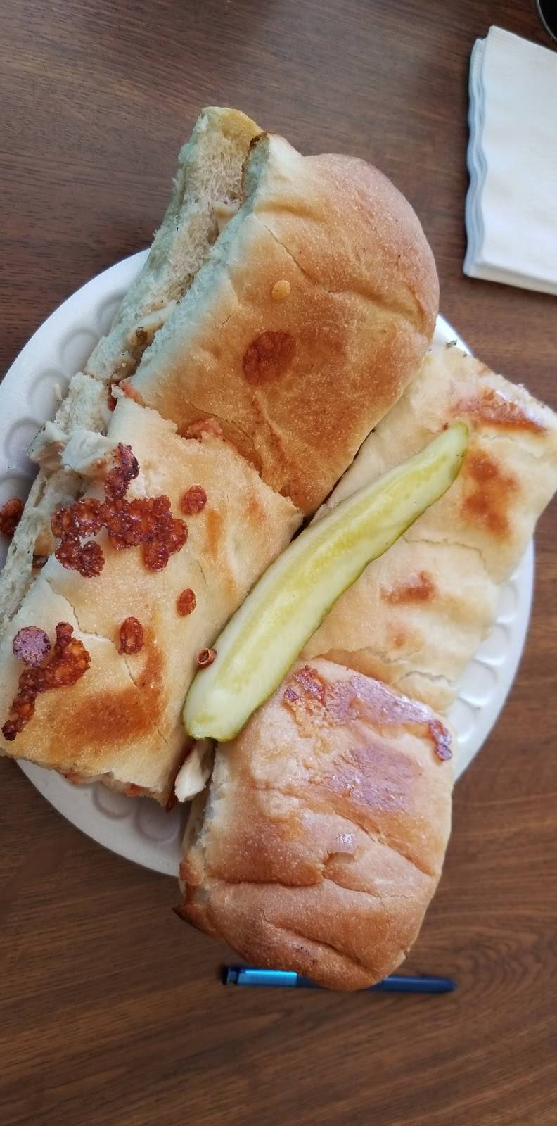 Mancinos Pizza & Grinders | restaurant | 12465 James St # 50, Holland, MI 49424, USA | 6167860600 OR +1 616-786-0600