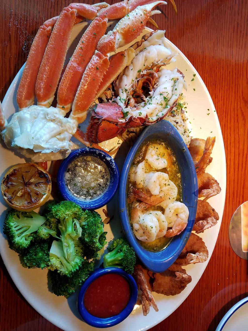 Red Lobster | restaurant | 8909 US-19, Port Richey, FL 34668, USA | 7278599600 OR +1 727-859-9600