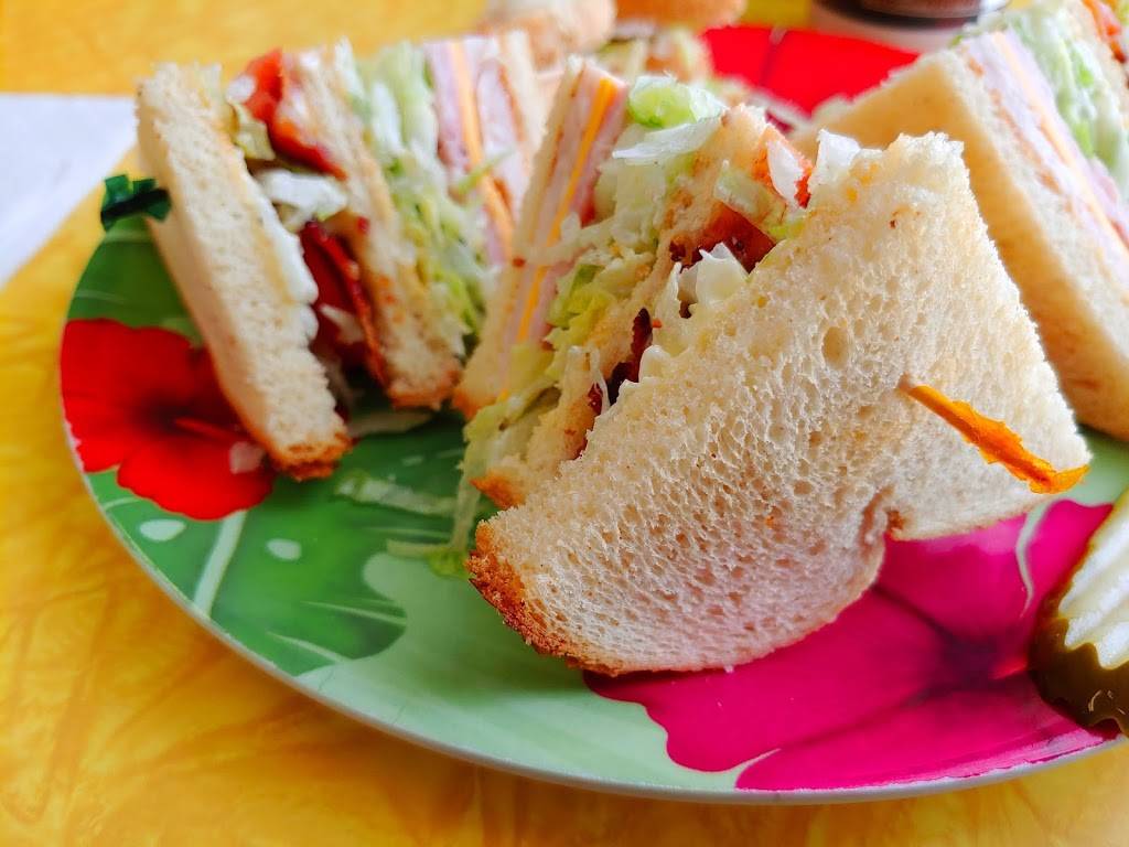 Sips & Subs | restaurant | 1326 S 33rd St, Lincoln, NE 68510, USA | 4024767477 OR +1 402-476-7477