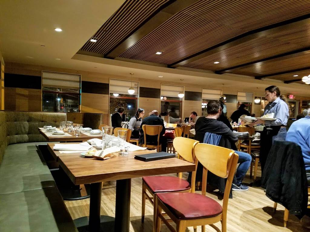 Americana Kitchen & Bar | night club | 359 US-130, East Windsor, NJ 08520, USA | 6094484477 OR +1 609-448-4477