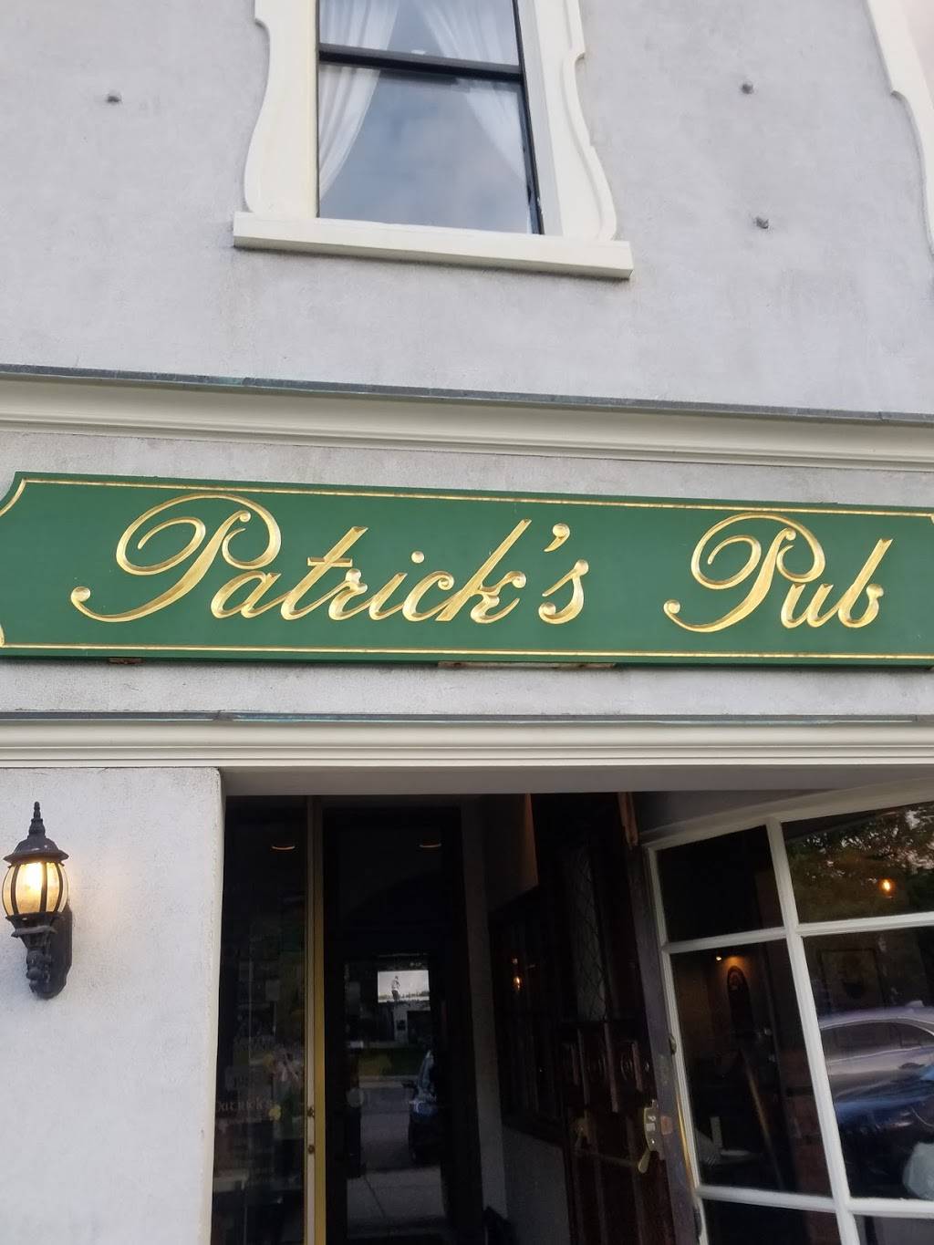 Patricks Pub | restaurant | 26 Bank Row, Pittsfield, MA 01201, USA | 4134991994 OR +1 413-499-1994