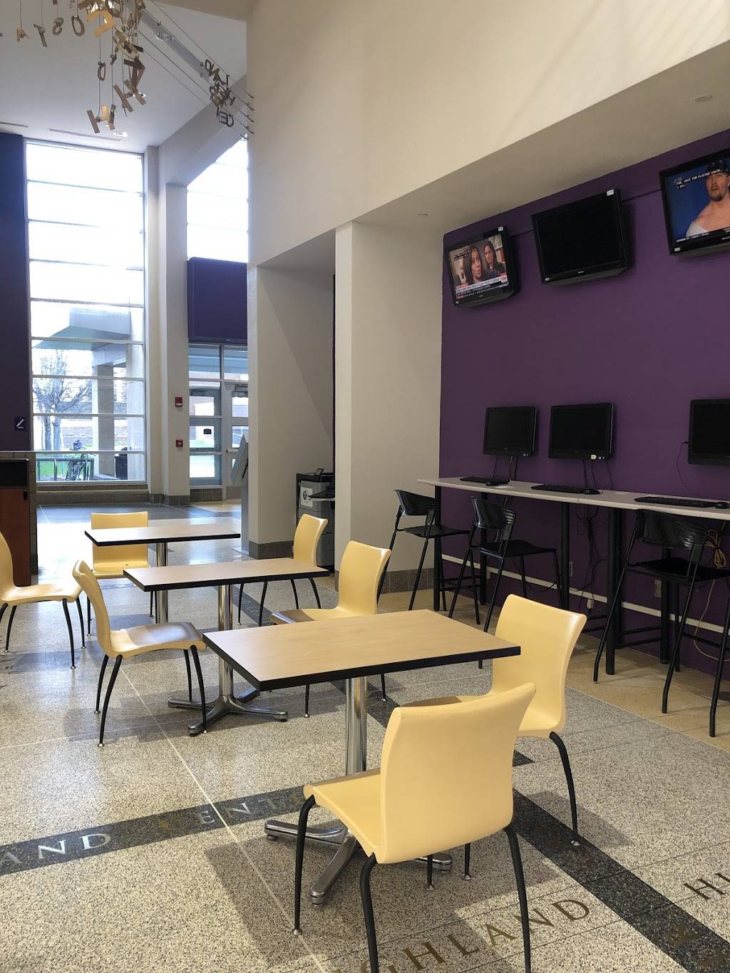 Einstein Bros. Bagels | bakery | 7, Centennial Student Union (SU), Mankato, MN 56001, USA | 5073891371 OR +1 507-389-1371