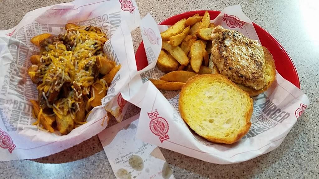 Fuddruckers | restaurant | 2519 Knob Creek Rd, Johnson City, TN 37604, USA | 4239151004 OR +1 423-915-1004