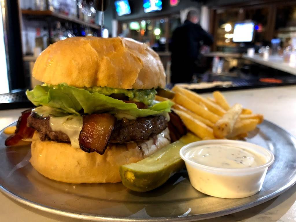 Mangos Burger Bar | restaurant | 1930 K St, Sacramento, CA 95811, USA | 9164922922 OR +1 916-492-2922