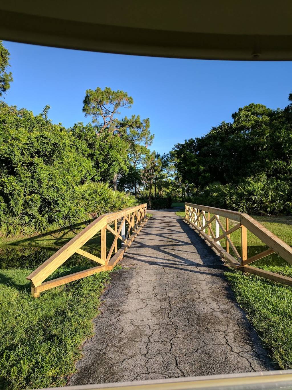 Palmetto-Pine Country Club | restaurant | 1940 SW 9th Ct, Cape Coral, FL 33991, USA | 2395742141 OR +1 239-574-2141