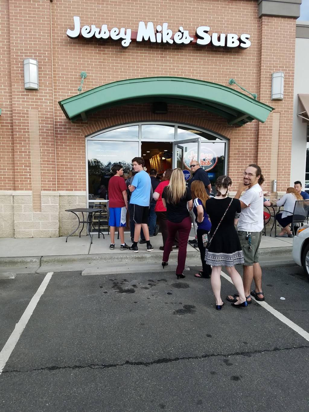 Jersey Mikes Subs | restaurant | 115 Oakdale Dr Suite 5, Hillsborough, NC 27278, USA | 9192969316 OR +1 919-296-9316