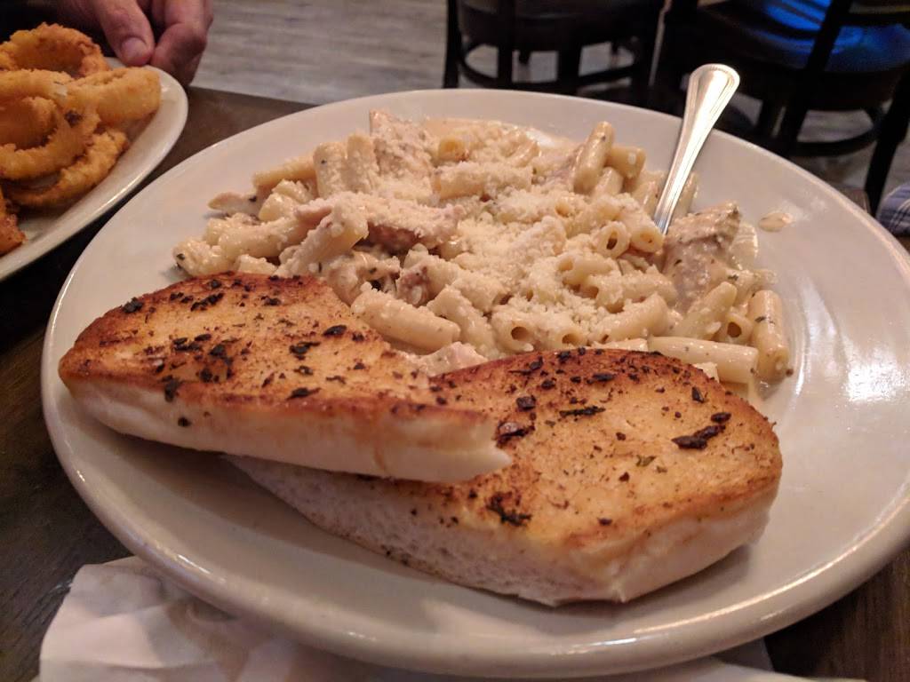 Nikos Pointers Saloon | restaurant | 106 S State St, Marengo, IL 60152, USA | 8155687955 OR +1 815-568-7955