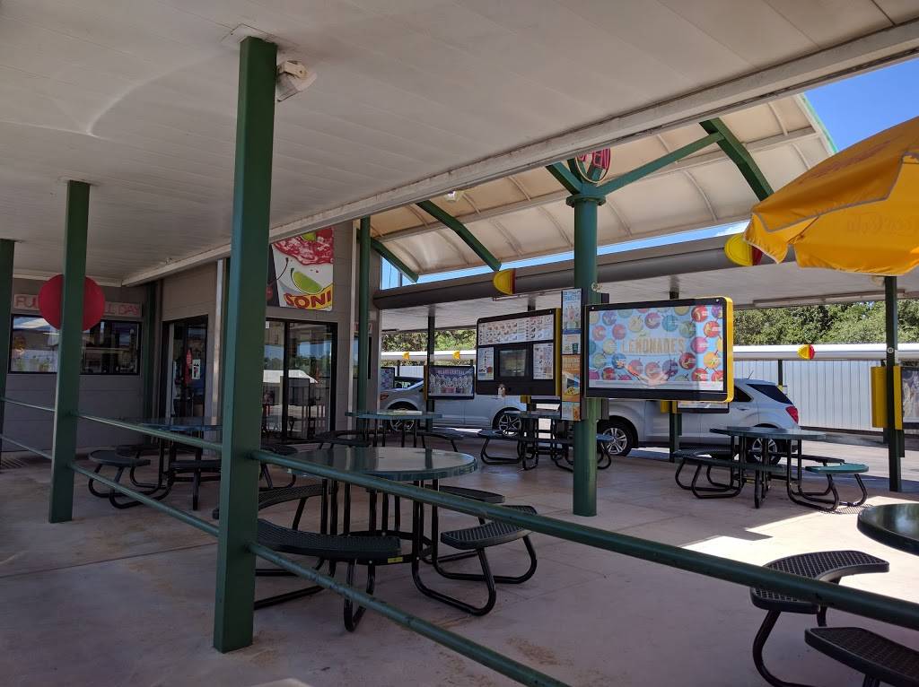 Sonic Drive-In | restaurant | 1013 Main St, Bandera, TX 78003, USA | 8307964280 OR +1 830-796-4280