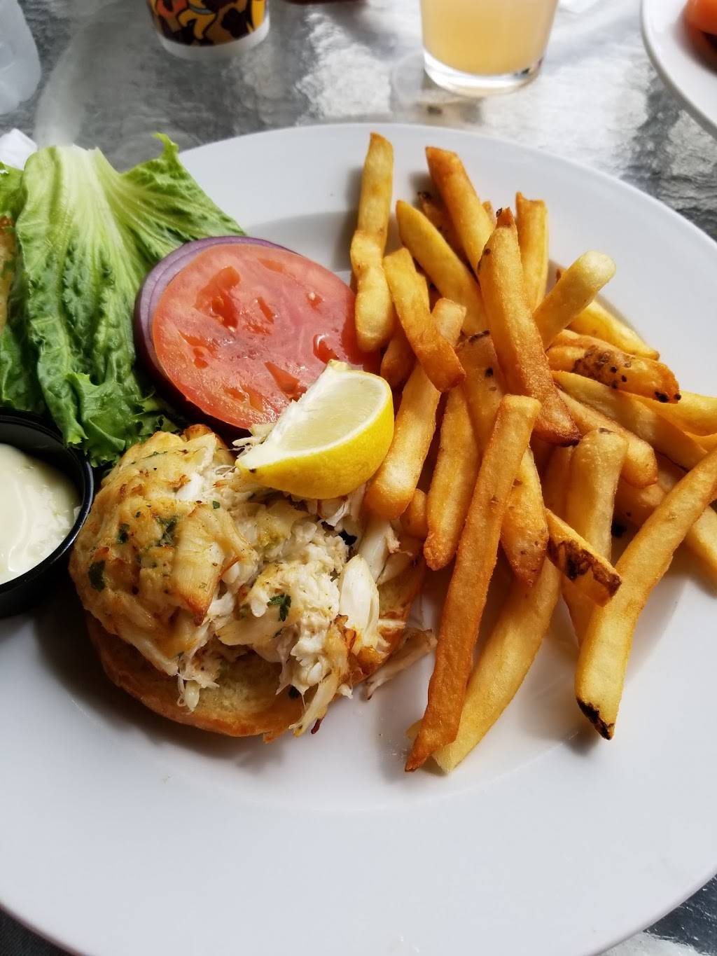 Mangos | restaurant | 97 Garfield Pkwy, Bethany Beach, DE 19930, USA | 3025376621 OR +1 302-537-6621