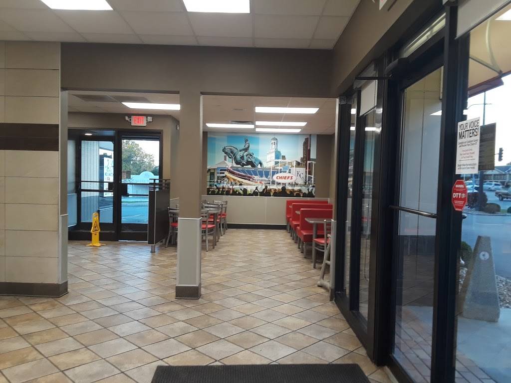 Hardees | restaurant | 4011 S Noland Rd, Independence, MO 64055, USA | 8162521944 OR +1 816-252-1944