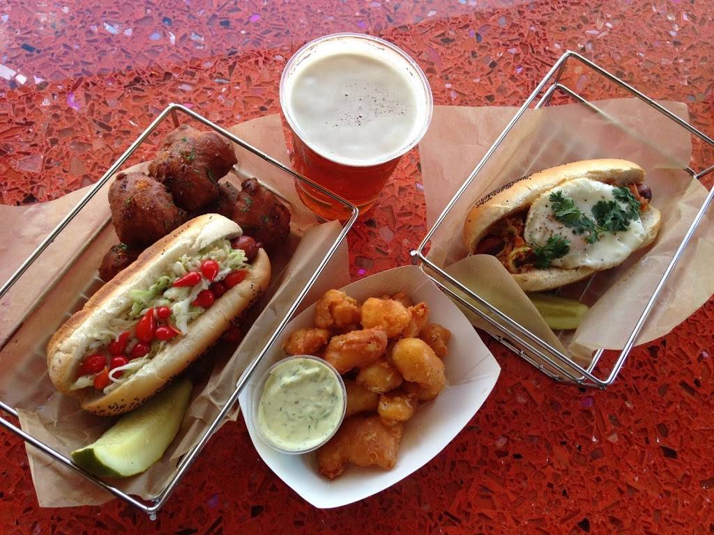 Sandcastle | restaurant | 4955 W Lake Nokomis Pkwy, Minneapolis, MN 55417, USA | 6127210756 OR +1 612-721-0756