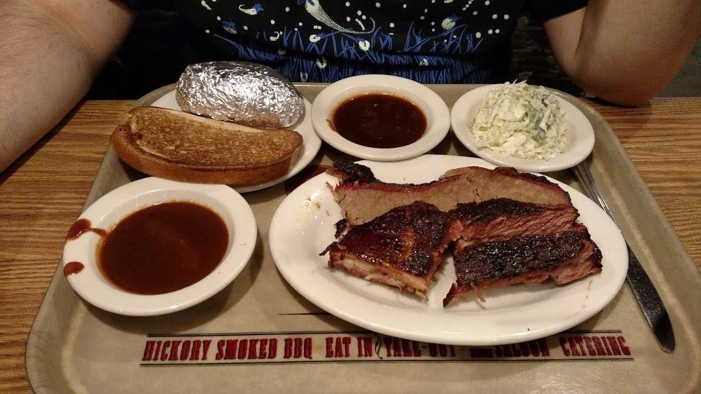 Busters Texas-Style Barbecue | restaurant | 11419 SW Pacific Hwy, Tigard, OR 97223, USA | 5034528384 OR +1 503-452-8384