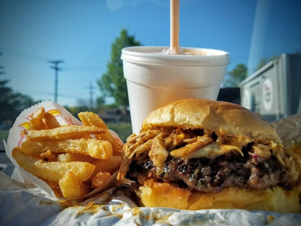 15th & Chris | restaurant | 201 15th Ave, Rockford, IL 61104, USA | 7797744116 OR +1 779-774-4116