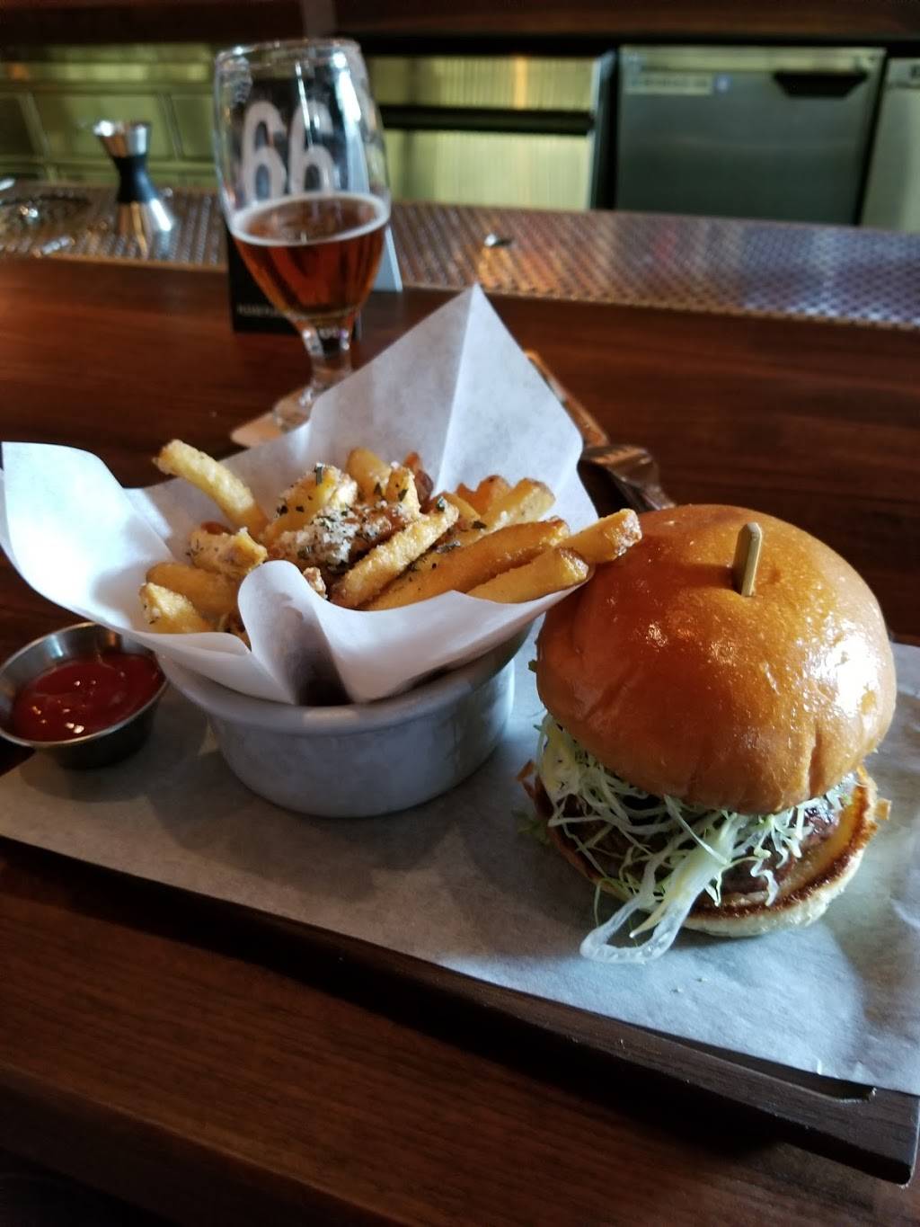 Laurel Tavern Dallas | restaurant | 7439, 1920 Greenville Avenue, Dallas, TX 75206, USA | 4693990613 OR +1 469-399-0613